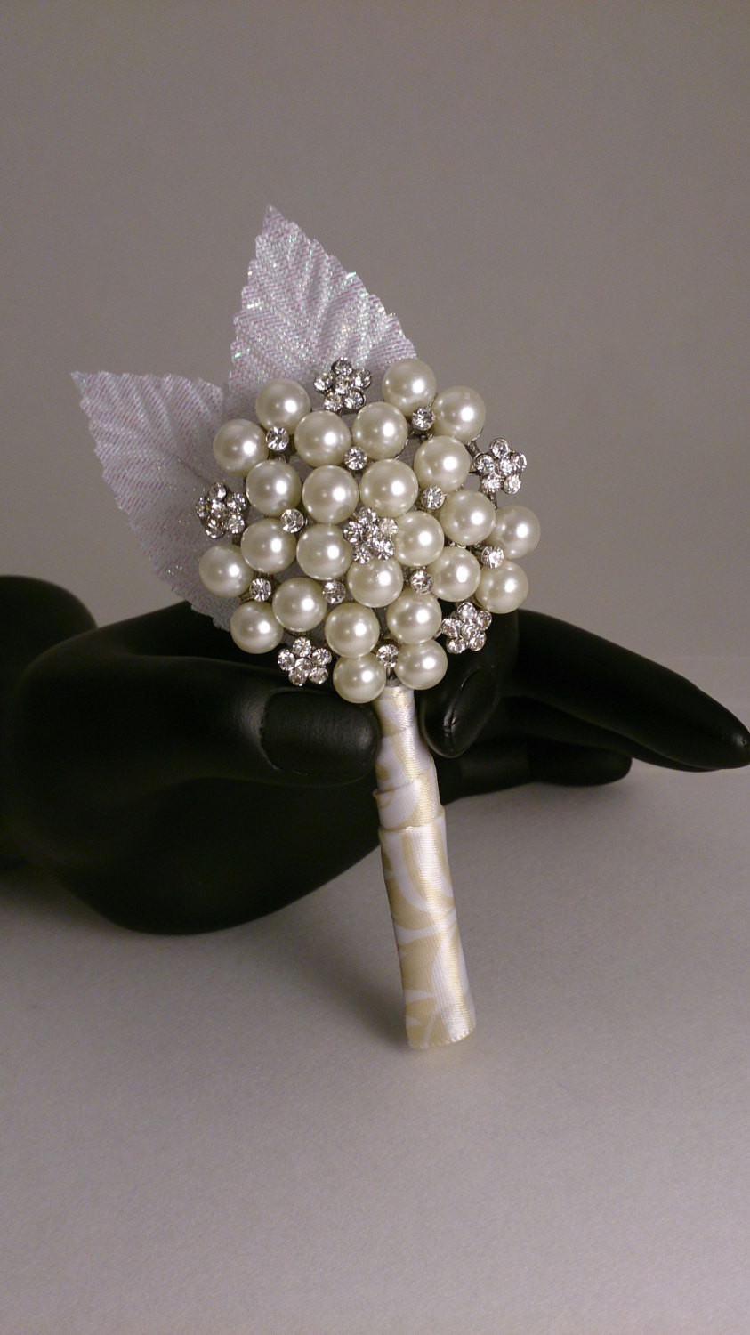 Brooches Boutonniere
 Pearl Brooch Boutonniere Sparkling vintage pearl and crystal