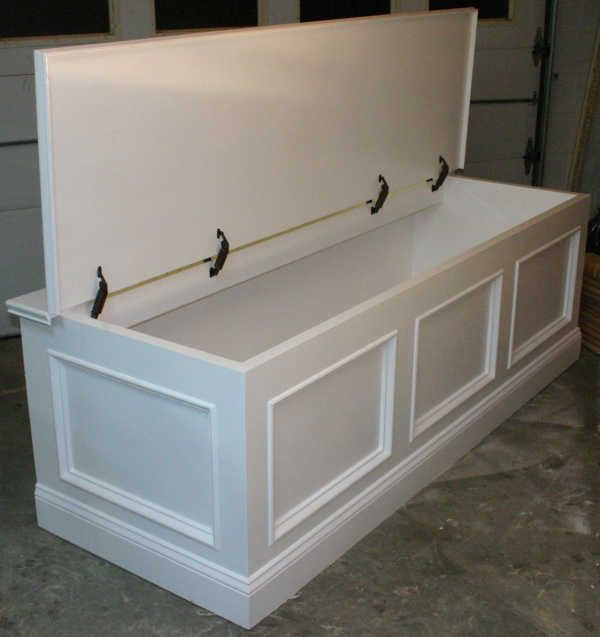 Building Storage Bench Seat
 window seat that s not built in Love the storage