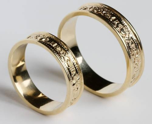 Celtic Wedding Ring Sets
 Irish 14kt Gold Claddagh Celtic Wedding Band Ring Set