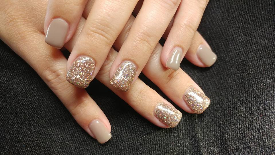 Champagne Nail Designs
 40 Lustrous Shimmer Nail Art For Gorgeous Nails