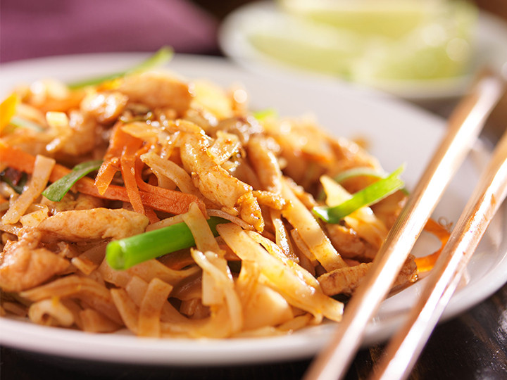 Chicken Pad Thai Calories Restaurant
 Chicken Pad Thai 15 Ways Your Healthy Restaurant Order