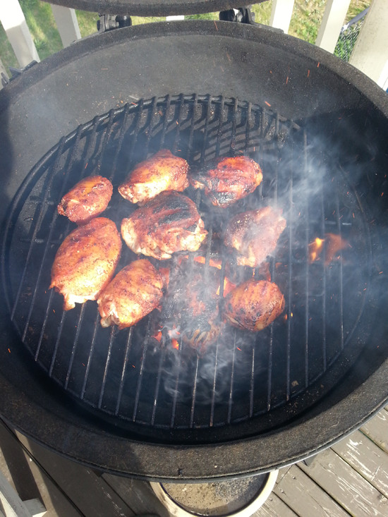 Chicken Thighs On Big Green Egg
 Chicken Thighs The Big Green Egg Like A Dad