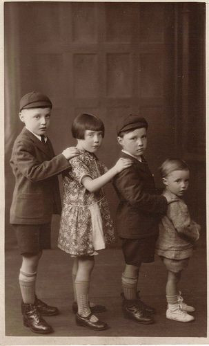 Children Fashion In The 1920S
 1920 s Children All In A Row in 2019 1920 s