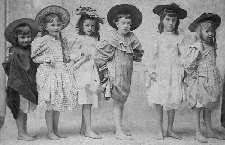 Children Fashion In The 1920S
 1920s little girls clothes