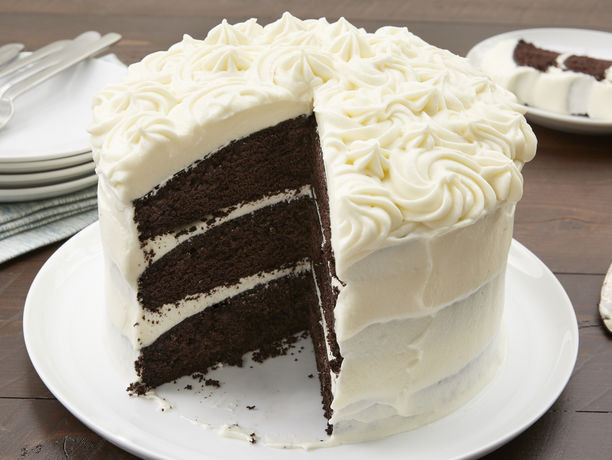 Chocolate Cake White Frosting
 Dark Chocolate Cake with White Chocolate Frosting