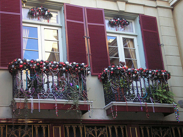 Christmas Balcony Decorating Ideas
 Christmas Balcony Décor Ideas Godfather Style