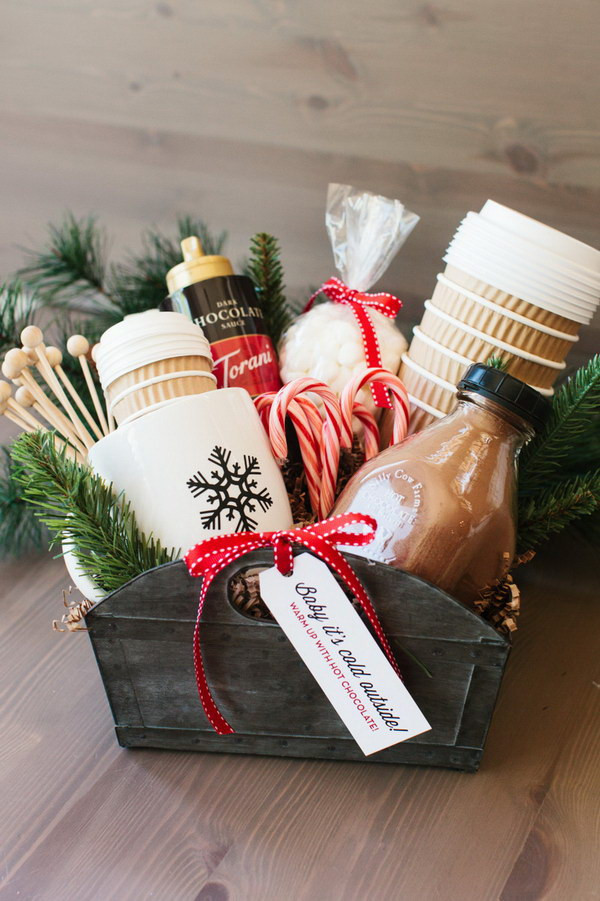 Christmas Baskets DIY
 35 Creative DIY Gift Basket Ideas for This Holiday Hative
