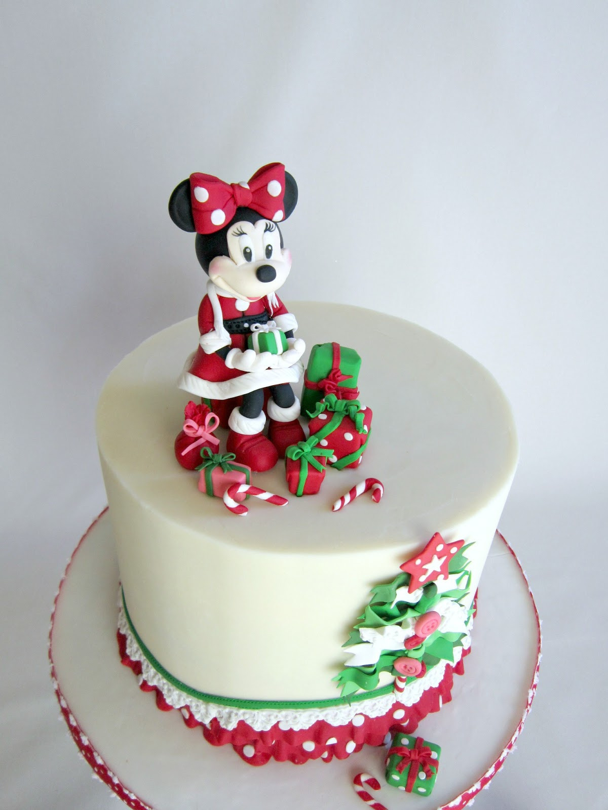 Christmas Birthday Cakes
 Delectable Cakes Adorable Minnie Mouse Christmas