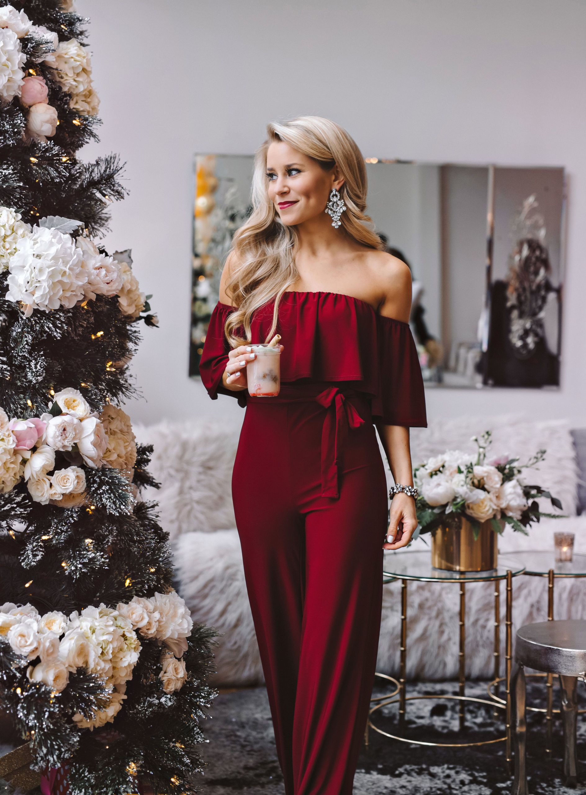 Christmas Party Dresses Ideas
 Holiday Party Decor Outfit Ideas