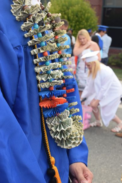College Graduation Party Ideas For Him
 DIY money lei for the graduate