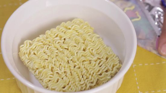 Cook Ramen Noodles In Microwave
 How Long Does It Take To Cook Instant Noodles In The