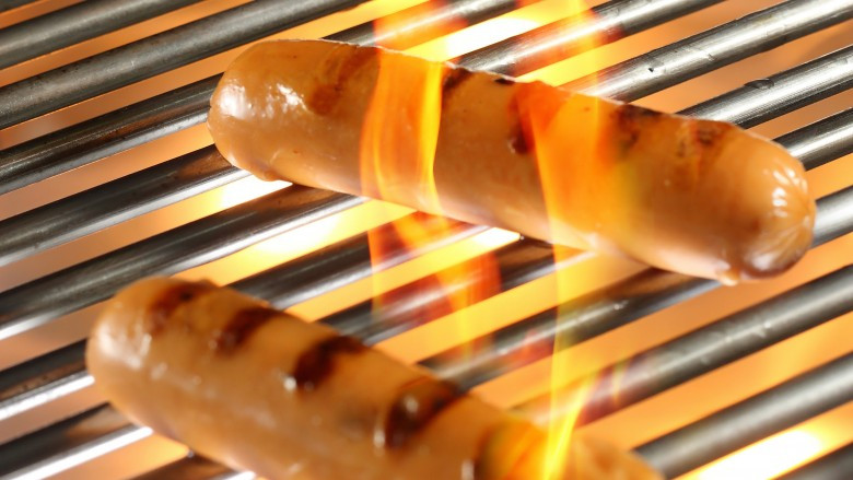 Cooking Hot Dogs In Microwave
 10 mistakes everyone makes when cooking hot dogs