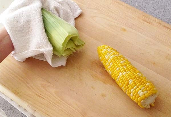 Corn On The Cob In Microwave
 Easiest Way to Microwave Corn on the Cob