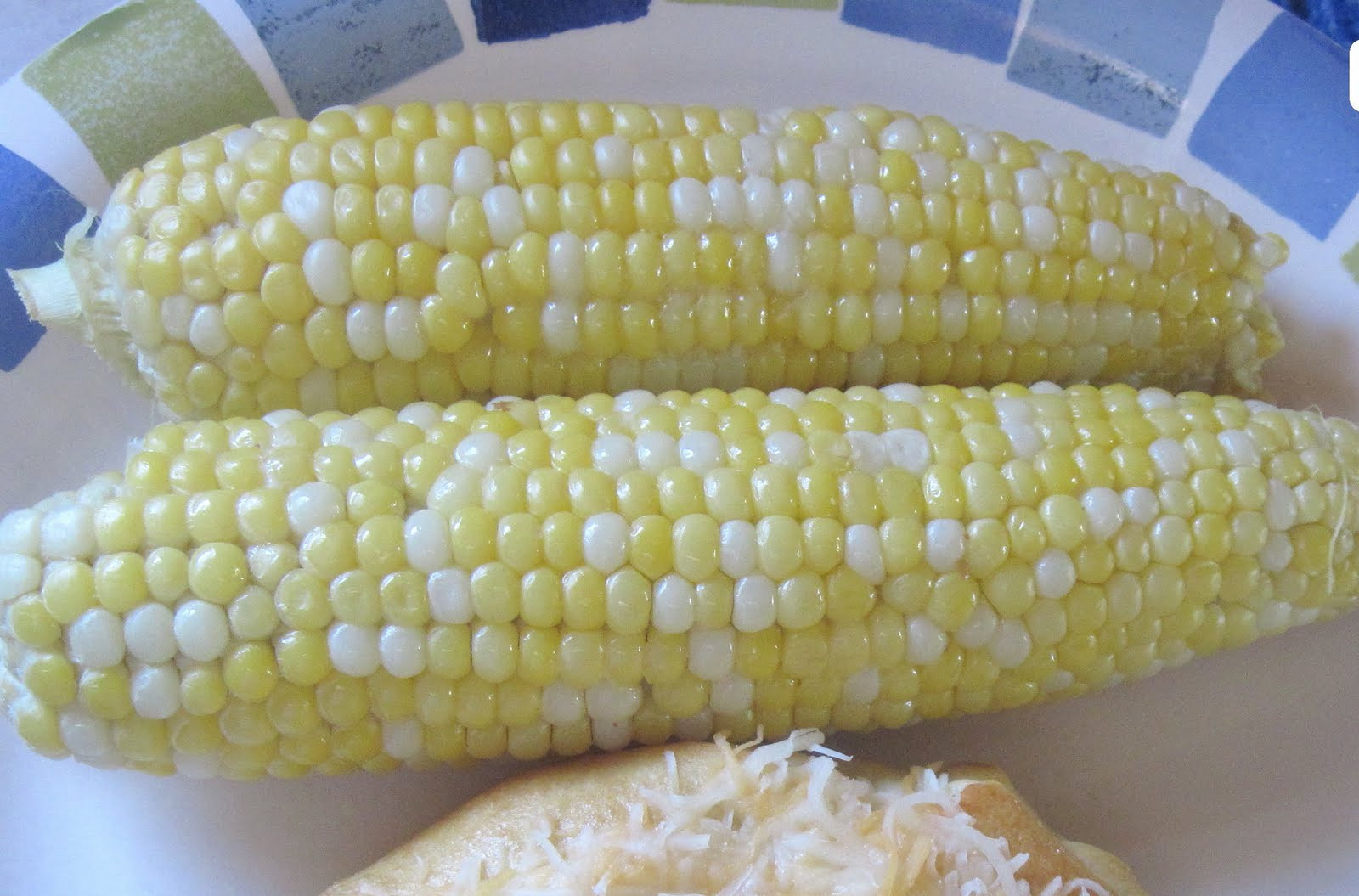 Corn On The Cob In Microwave
 The Better Baker Microwave Corn on the Cob The BEST