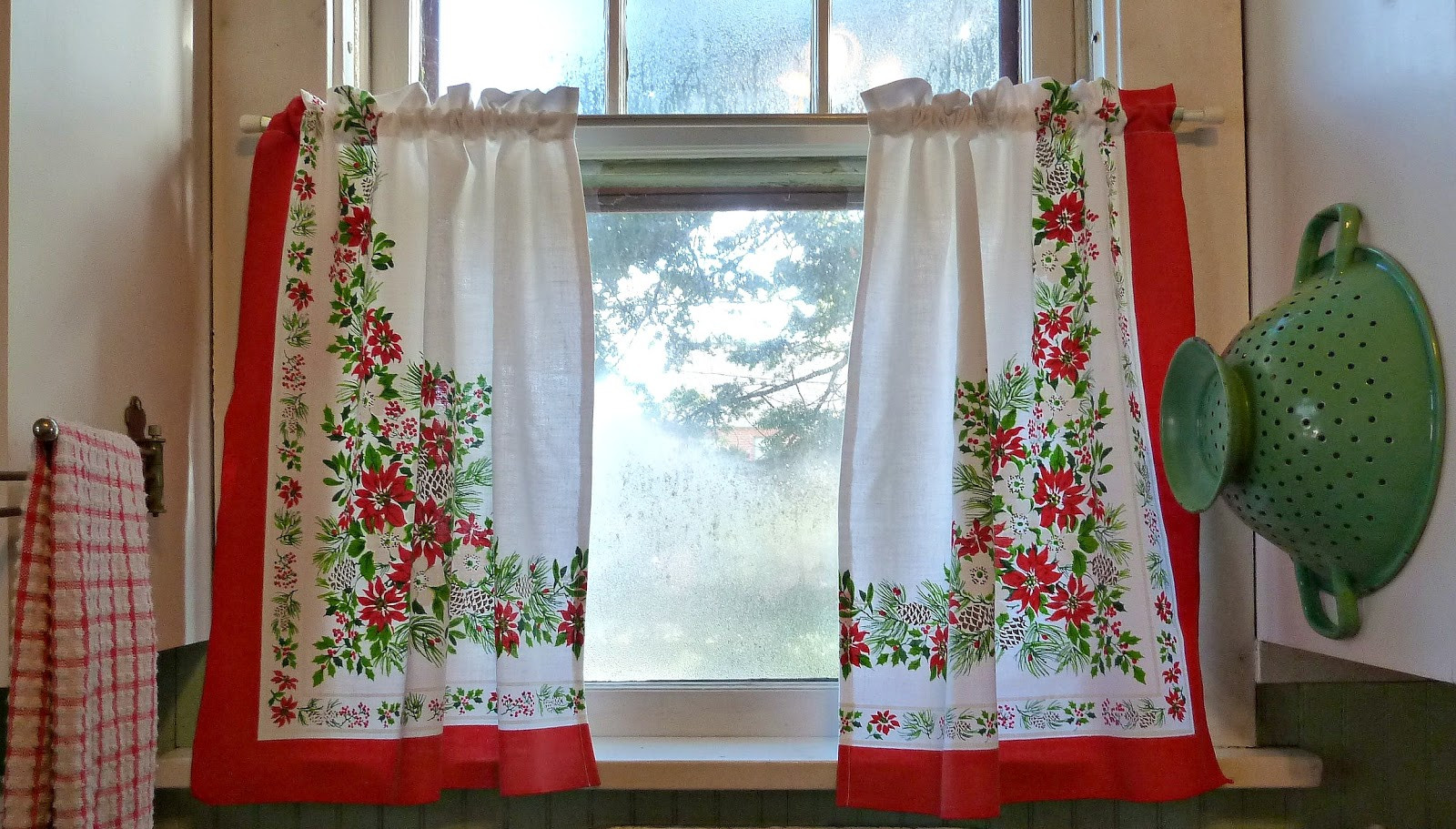 Cottage Kitchen Curtains
 Old Glory Cottage It s Beginning To Look Alot Like