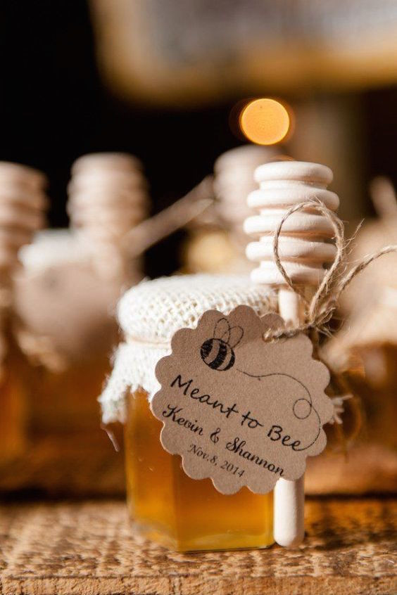 Country Themed Wedding Favors
 Fall Wedding Favors 24 Original and Affordable Ideas You