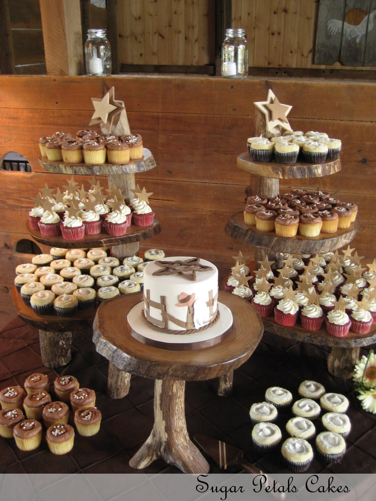 Country Themed Wedding Favors
 Sugar Petals Cakes Country Theme Wedding Cupcakes