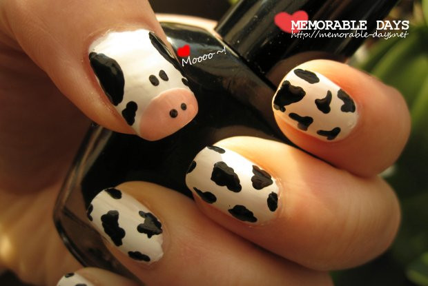 Cow Nail Art
 Cow print nail art tutorial