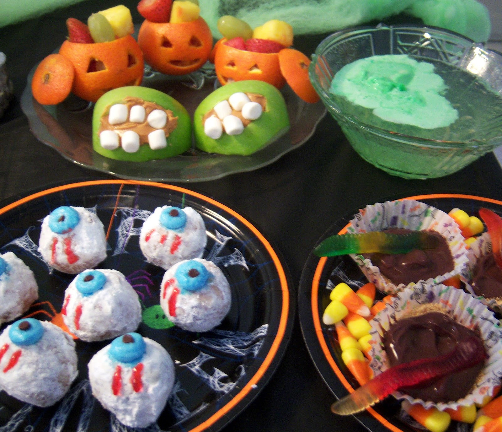 Creative Halloween Party Ideas
 15 Ghoulish and Creative Halloween Party Ideas