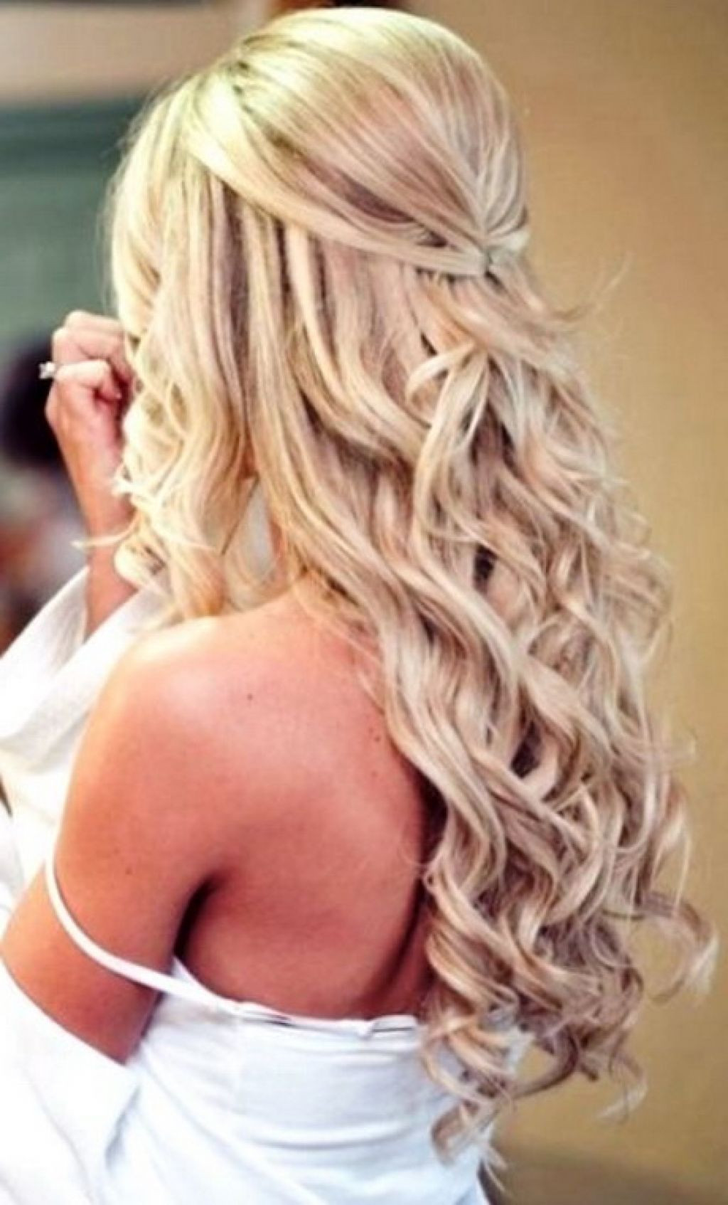 Curled Prom Hairstyles
 Hairstyles For Prom Down