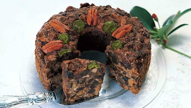 Dark Fruit Cake Recipe
 Fruit cake recipes with can d fruit for Christmas