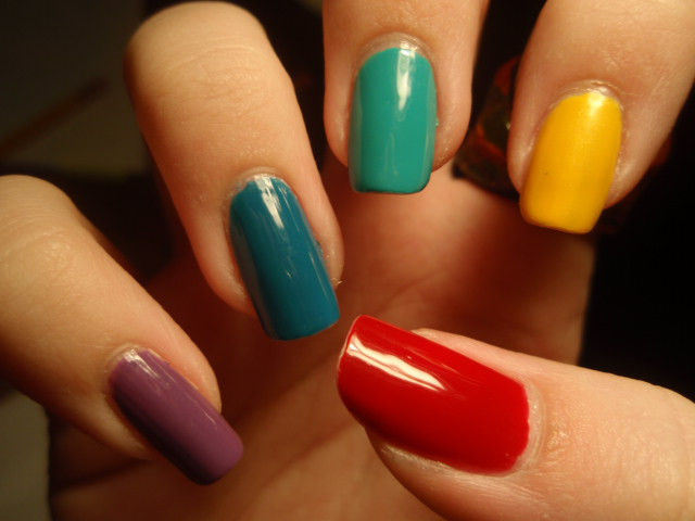 Different Nail Colors On Fingers
 Lin s Lacquer Rainbow Colored Nails