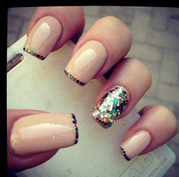 Different Nail Colors On Fingers
 Nail Polish Trends Ring Finger Different Color Creative