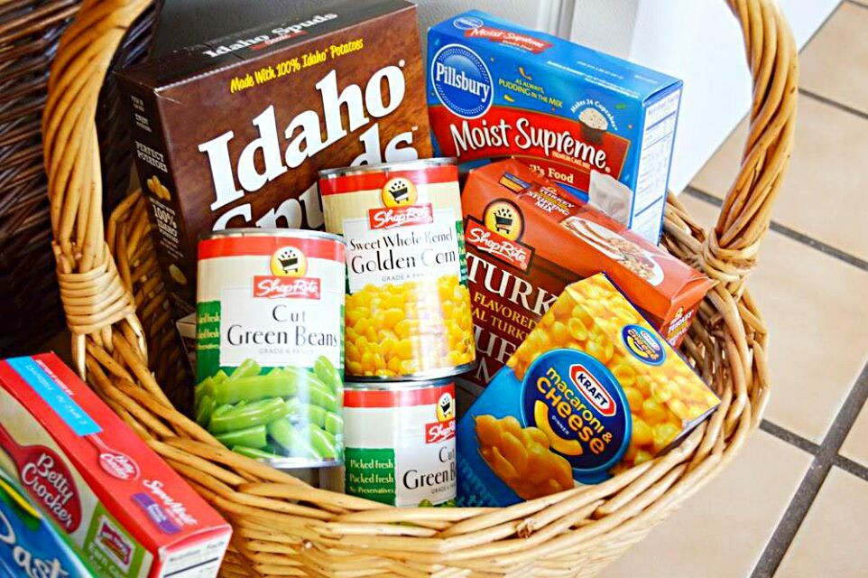 Dinner Gift Basket Ideas
 Thanksgiving Giving Finishing up Baskets for Families In