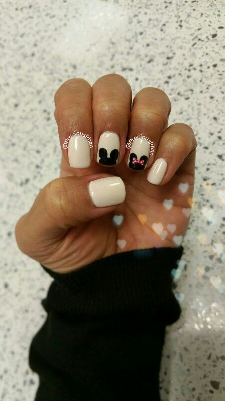Disneyland Nail Designs
 Disneyland nails Minnie mouse mickey mouse Black and