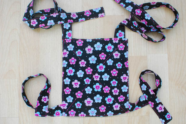 DIY Baby Carrier
 Sew a simple DIY baby doll carrier