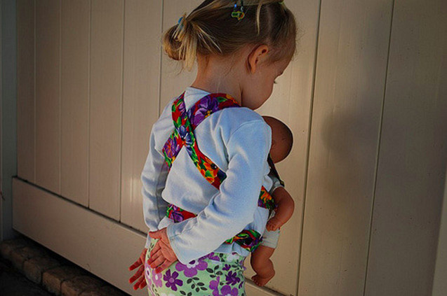 DIY Baby Carrier
 Sew a simple DIY baby doll carrier