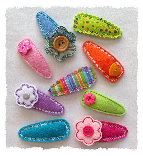 DIY Baby Hair Clips
 Items similar to Handmade felt and fabric hair clips on Etsy