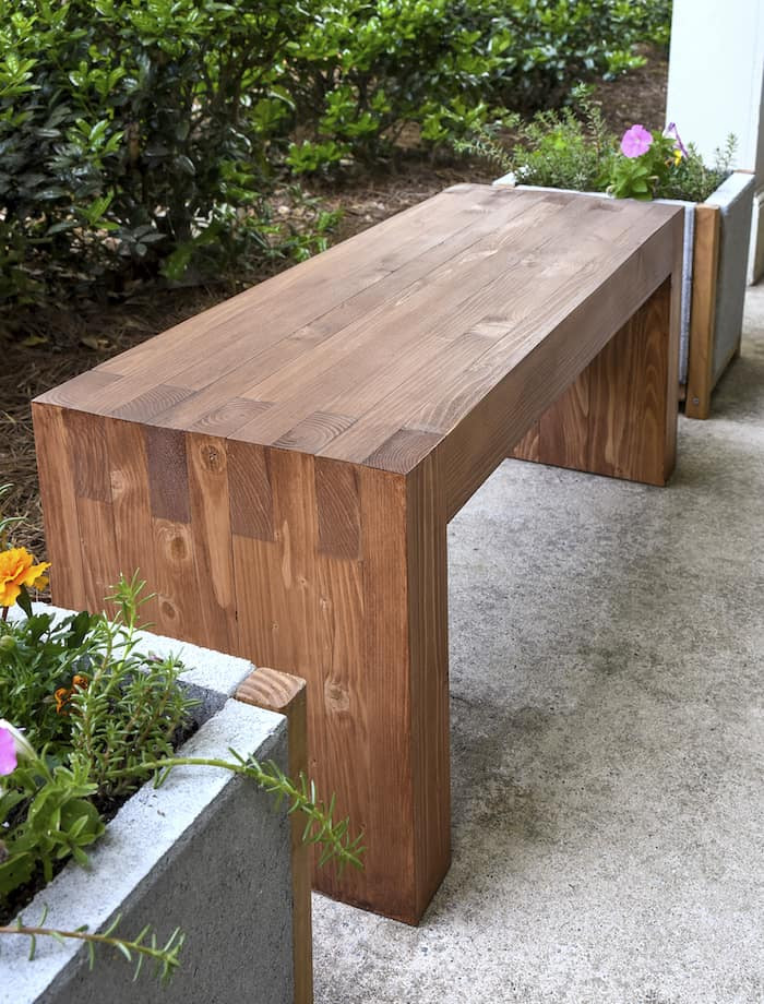 DIY Bench Plans
 Williams Sonoma inspired DIY outdoor bench diycandy