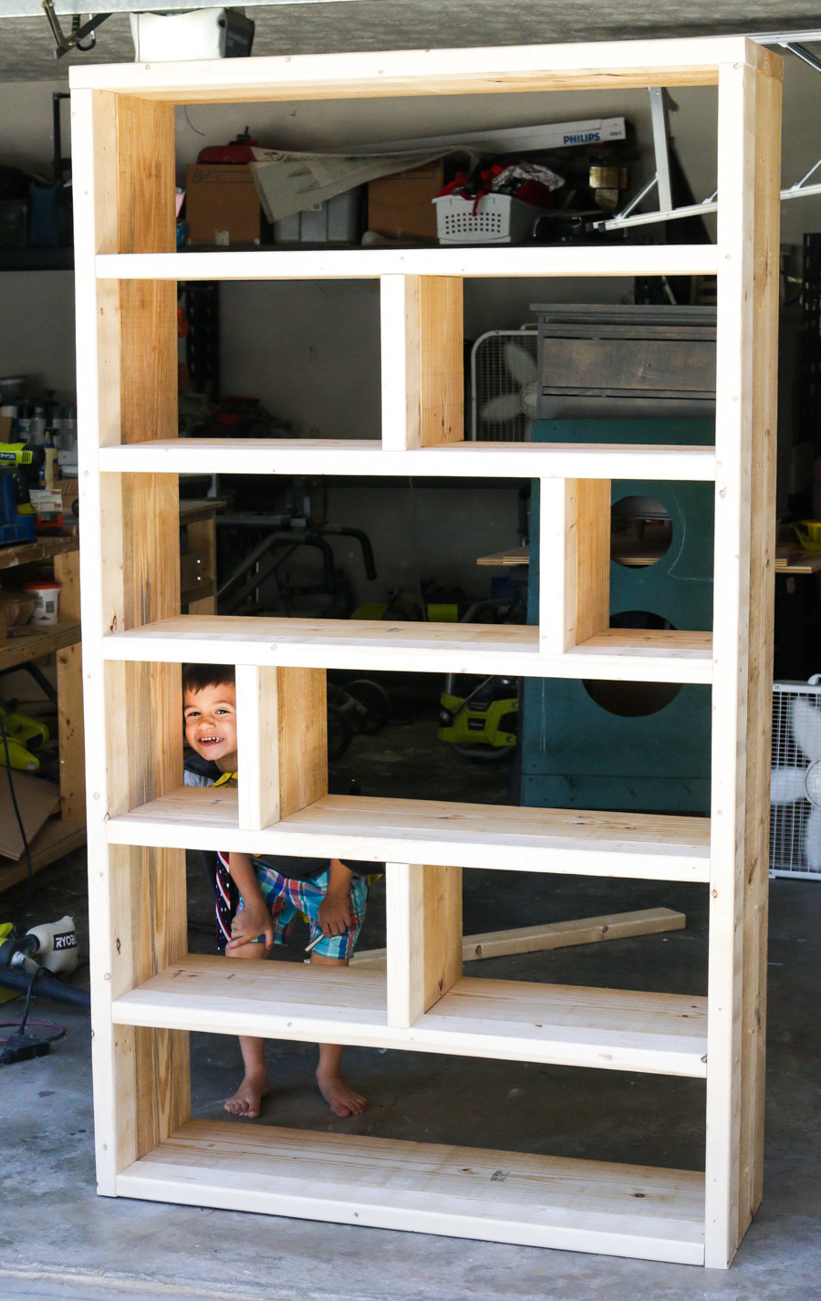 DIY Bookcases Plan
 DIY Rustic Pallet Bookshelf
