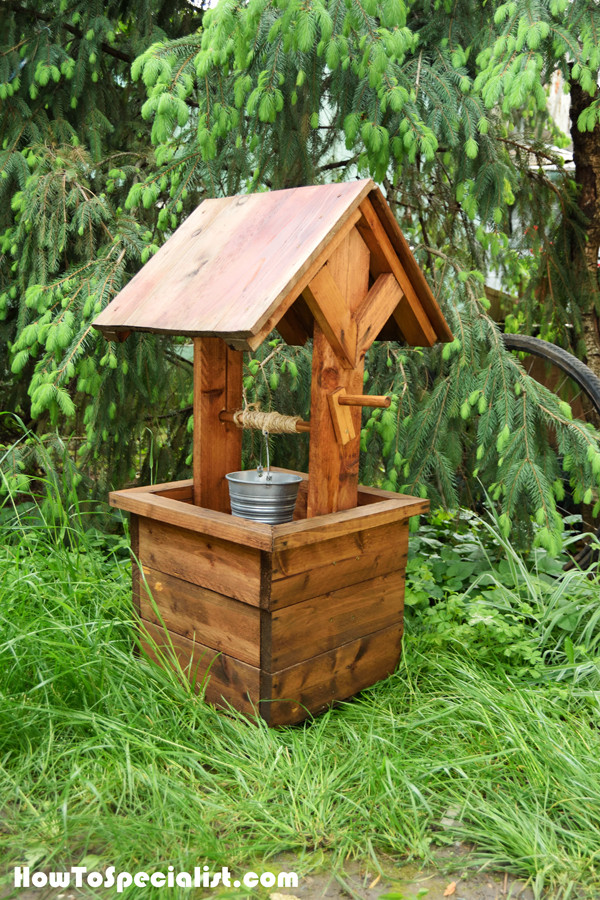 DIY Building Plans
 How to Build a Wishing Well Planter