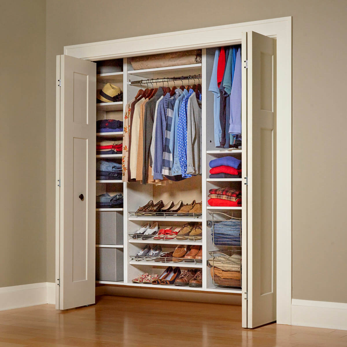 DIY Closet Organization
 21 Cheap Closet Updates You Can DIY