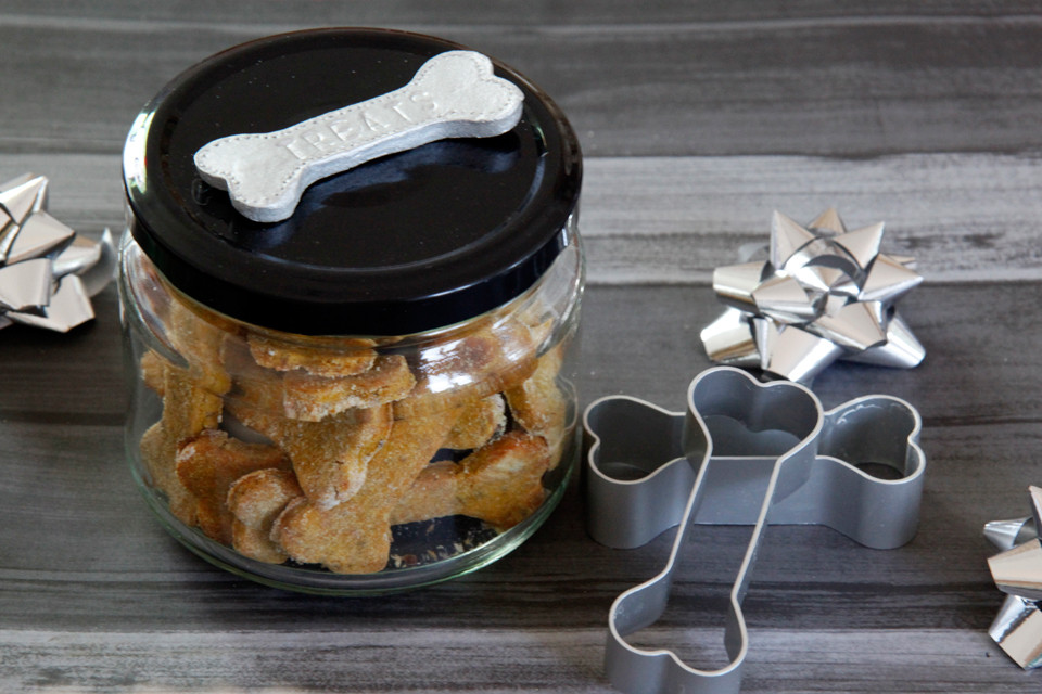 DIY Dog Treat Jar
 Dalmatian DIY Easy Upcycled DIY Dog Treat Jar