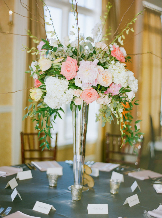 DIY Floral Arrangements Wedding
 7 Tips To DIY Wedding Floral Arrangements — Wedpics Blog