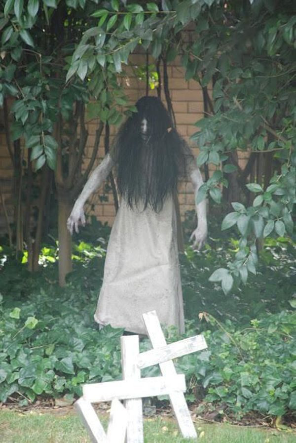 DIY Halloween Decorations Outdoor Scary
 Scary Outdoor Halloween Decorations