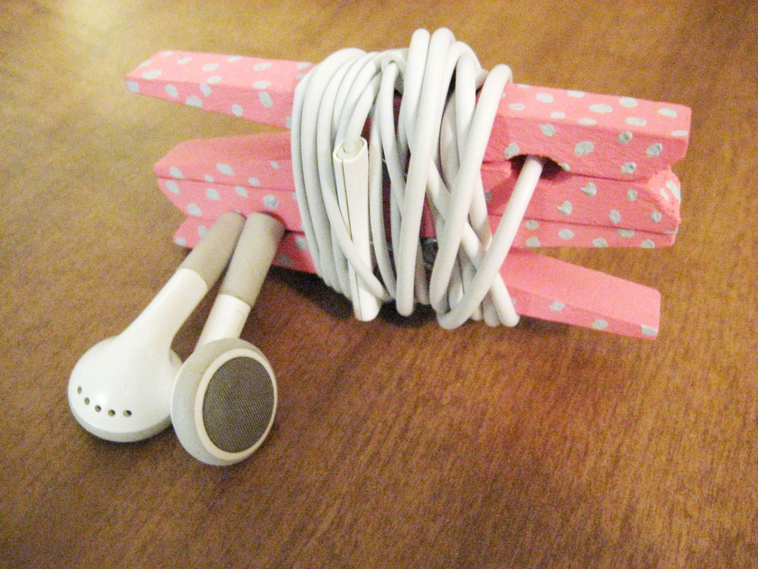 DIY Headphone Organizer
 DIY Headphone Organizer from Clothespins