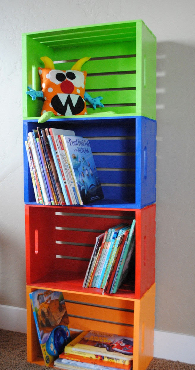 DIY Kids Bookcase
 DIY Bookshelf Made From Crates
