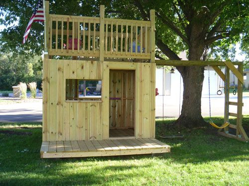 DIY Kids Clubhouse
 Build a clubhouse with 2 levels and monkey bars