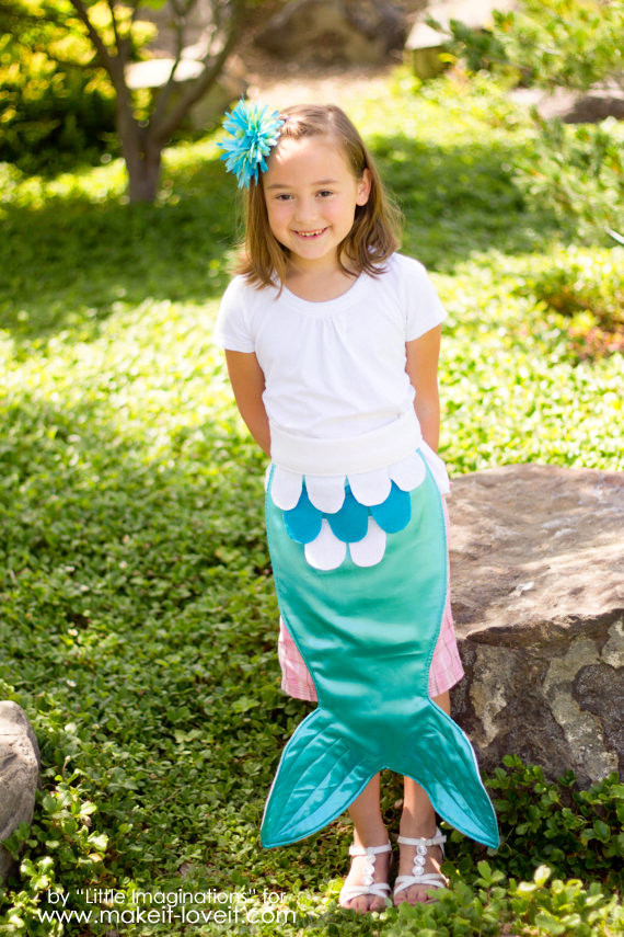 DIY Kids Mermaid Costume
 DIY Mermaid Tail and Seashell Top