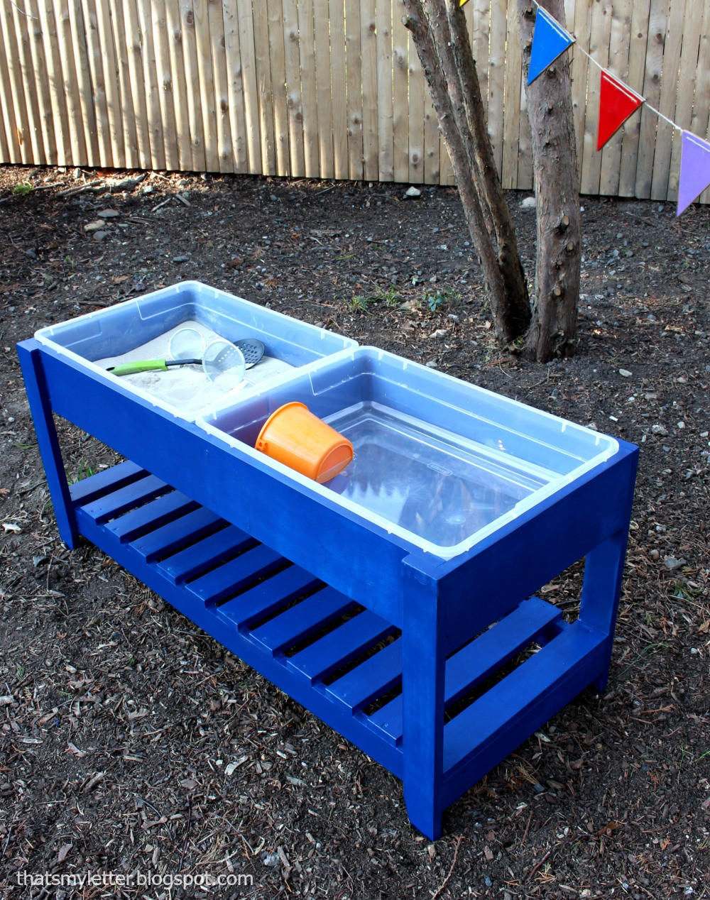DIY Kids Water Table
 Build a Sand and Water Play Table BigDIYIdeas