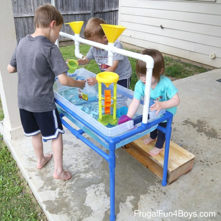 DIY Kids Water Table
 PVC Pipe Sand and Water Table