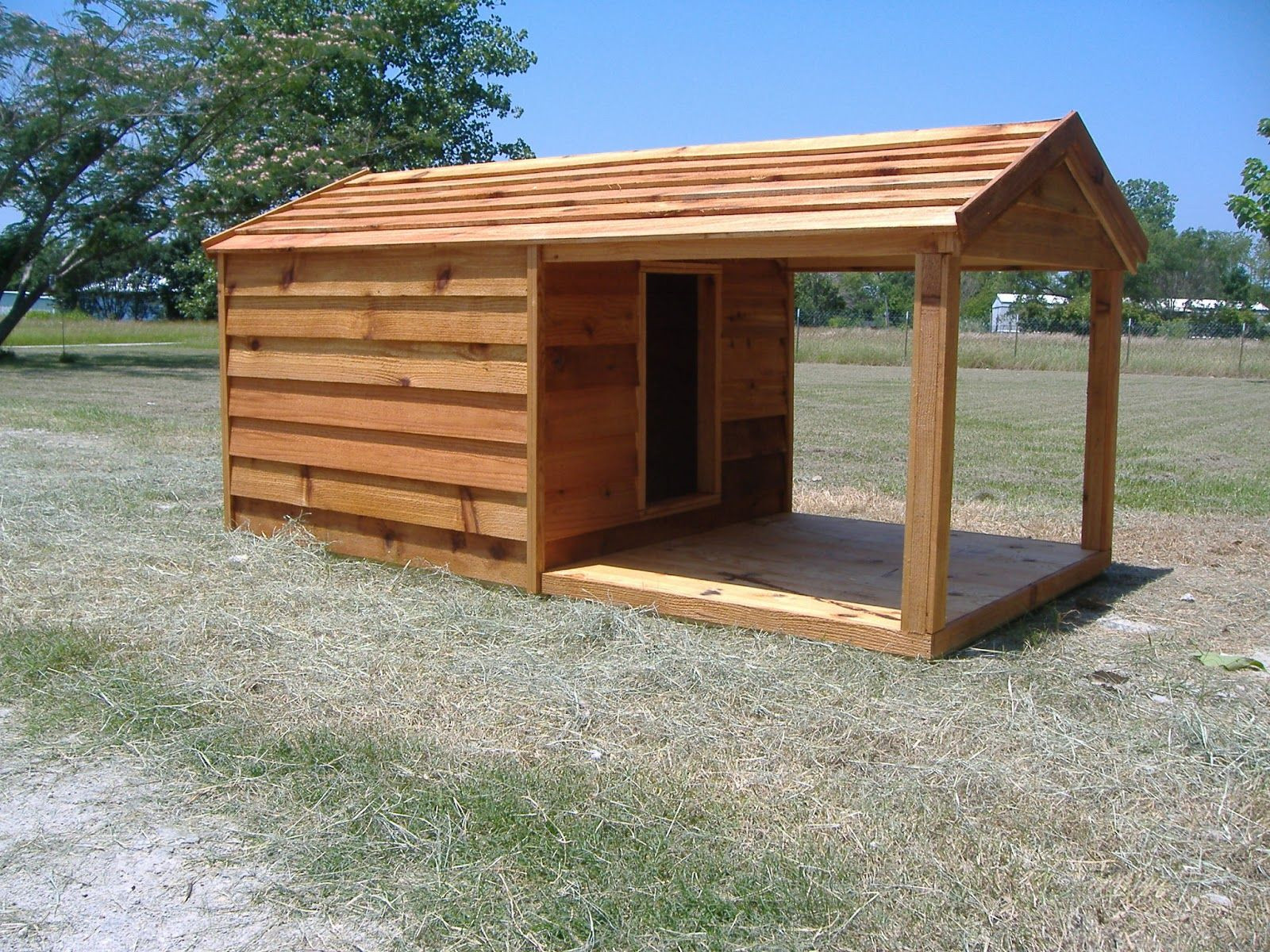 DIY Large Dog House
 custom heated dog houses
