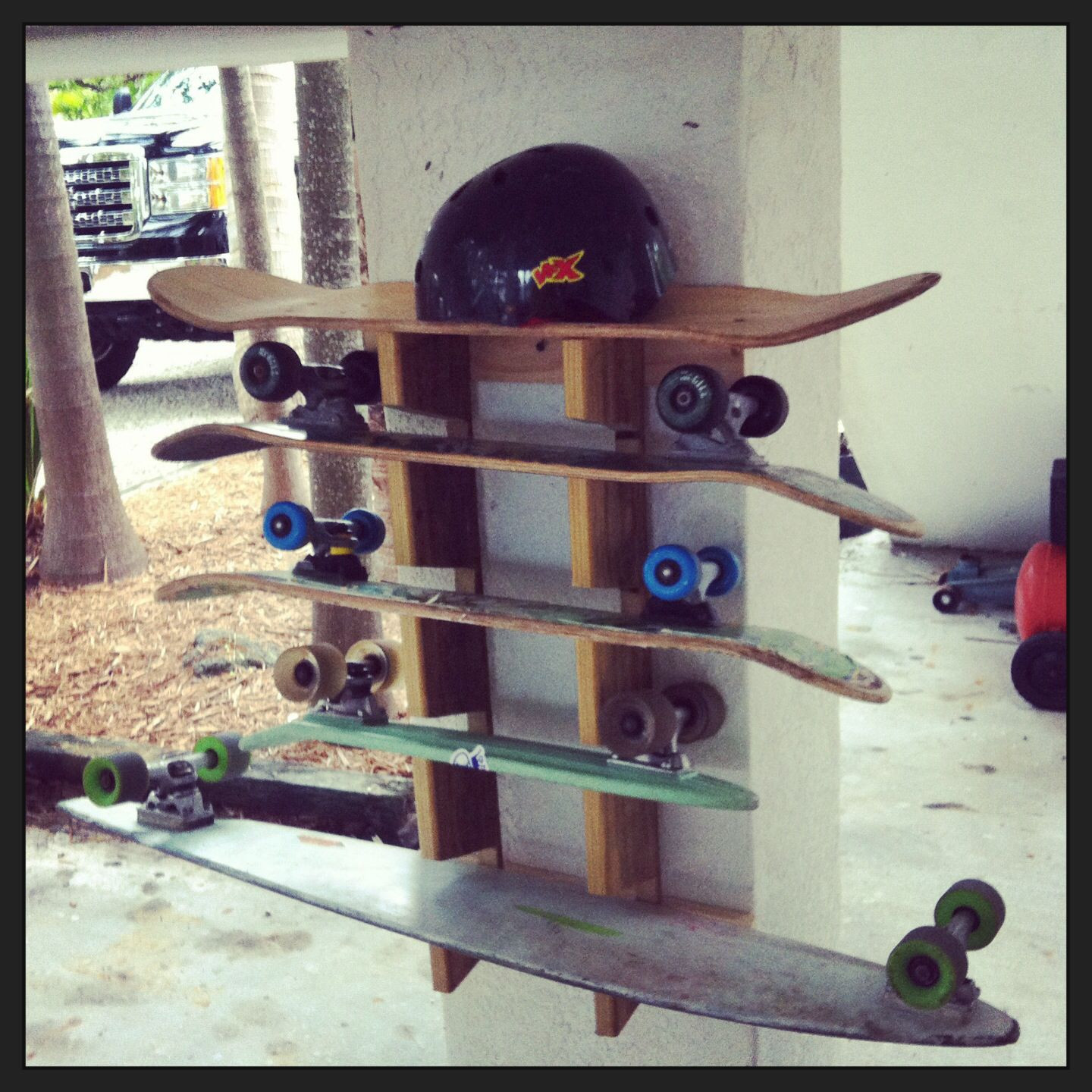 DIY Longboard Rack
 DIY Skateboard Rack Homemade