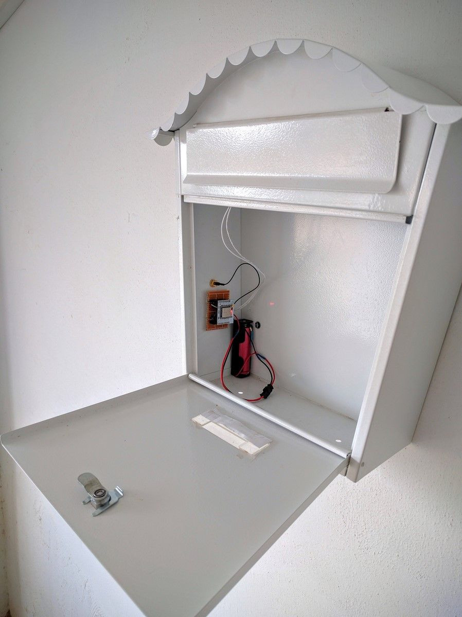 DIY Mailbox Alert
 This project uses the ESP8266 07 and Blynk to create an