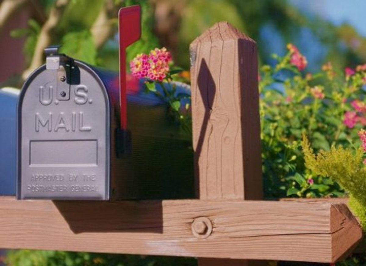 DIY Mailbox Alert
 Special DIY Delivery 30 Junk Mail Trash To Treasure Ideas