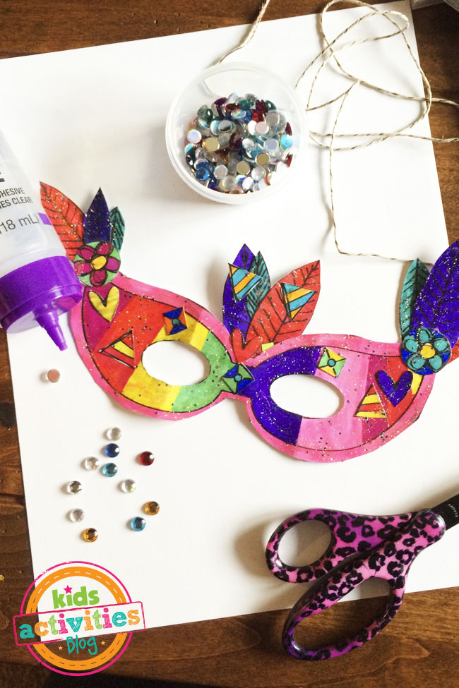 DIY Mardi Gras Masks
 Celebrate Mardi Gras In Style